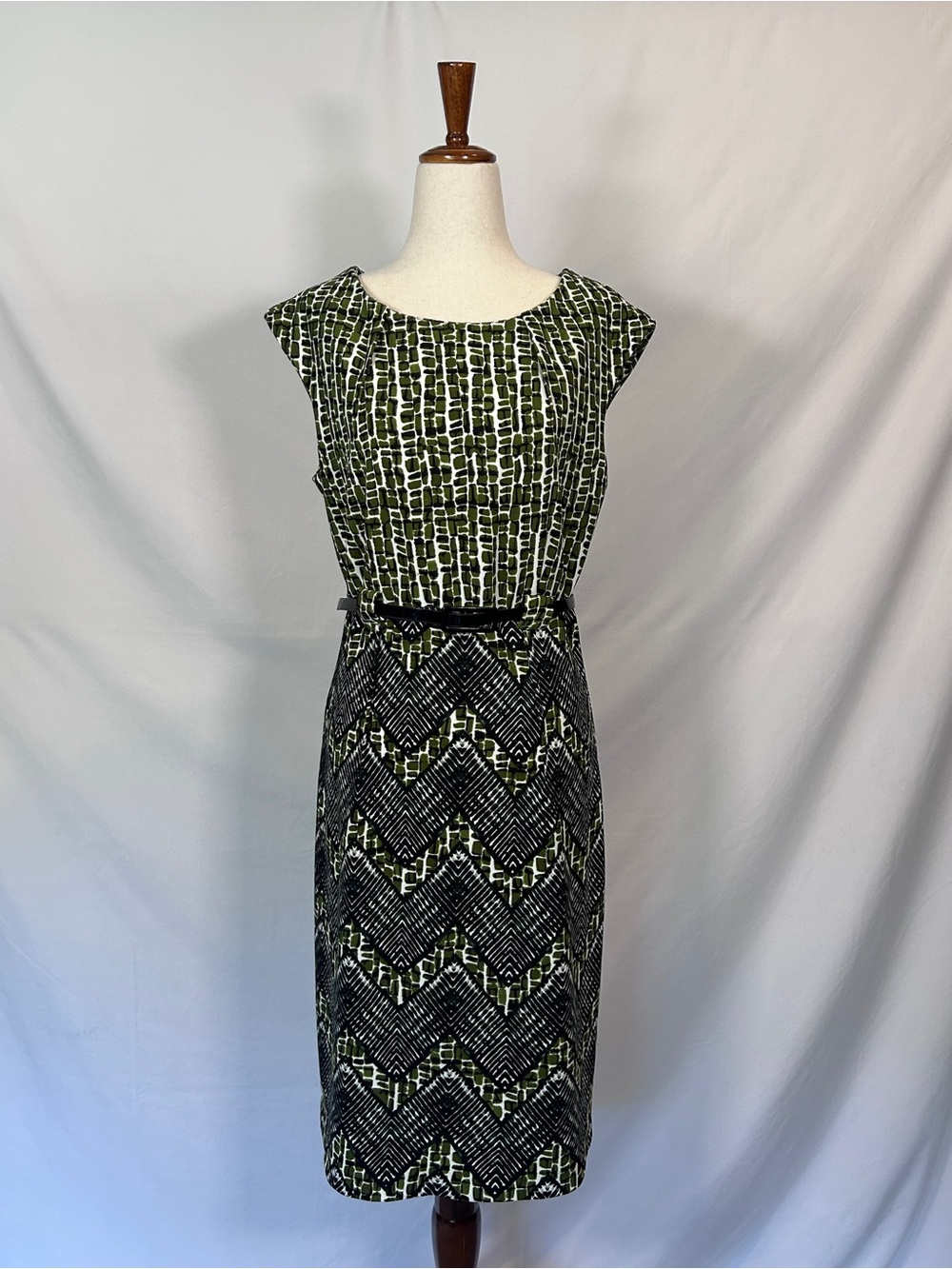 Y2K Ile New York Black & Green Cap-Sleeve Midi Dress with Belt